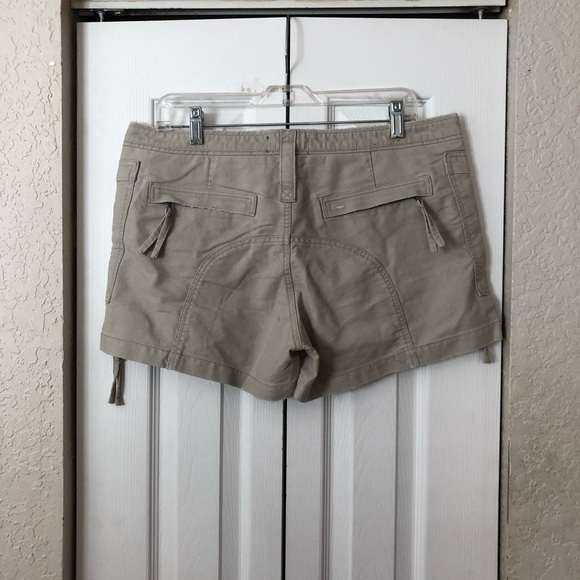 Shorts - Picture 2 of 5